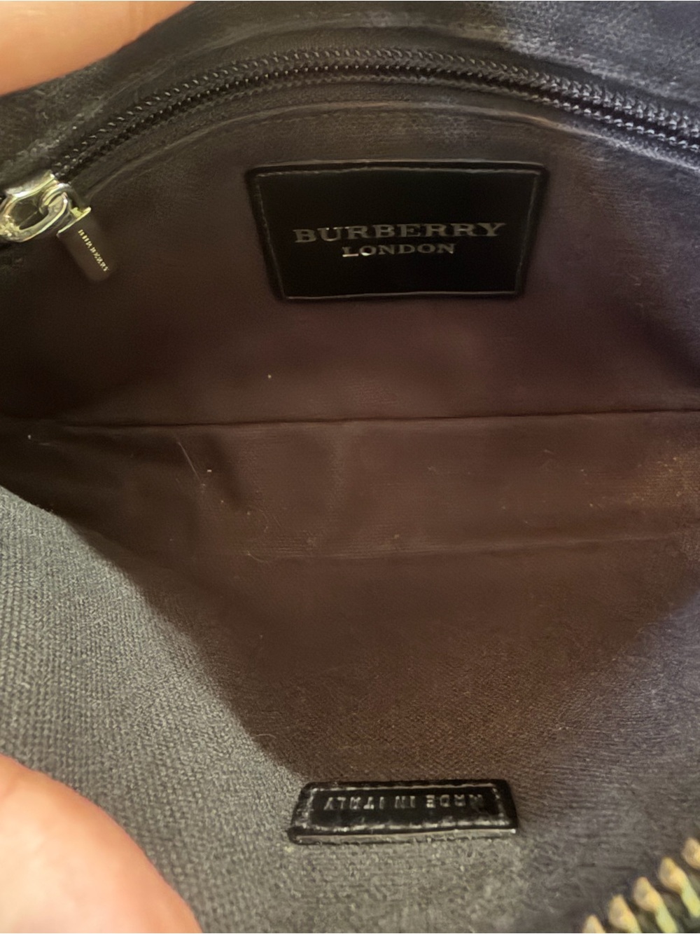 Burberry - Picture 6 of 6